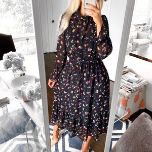 🖤 BANANA REPUBLIC BLACK FLORAL SHEER MAXI DRESS!